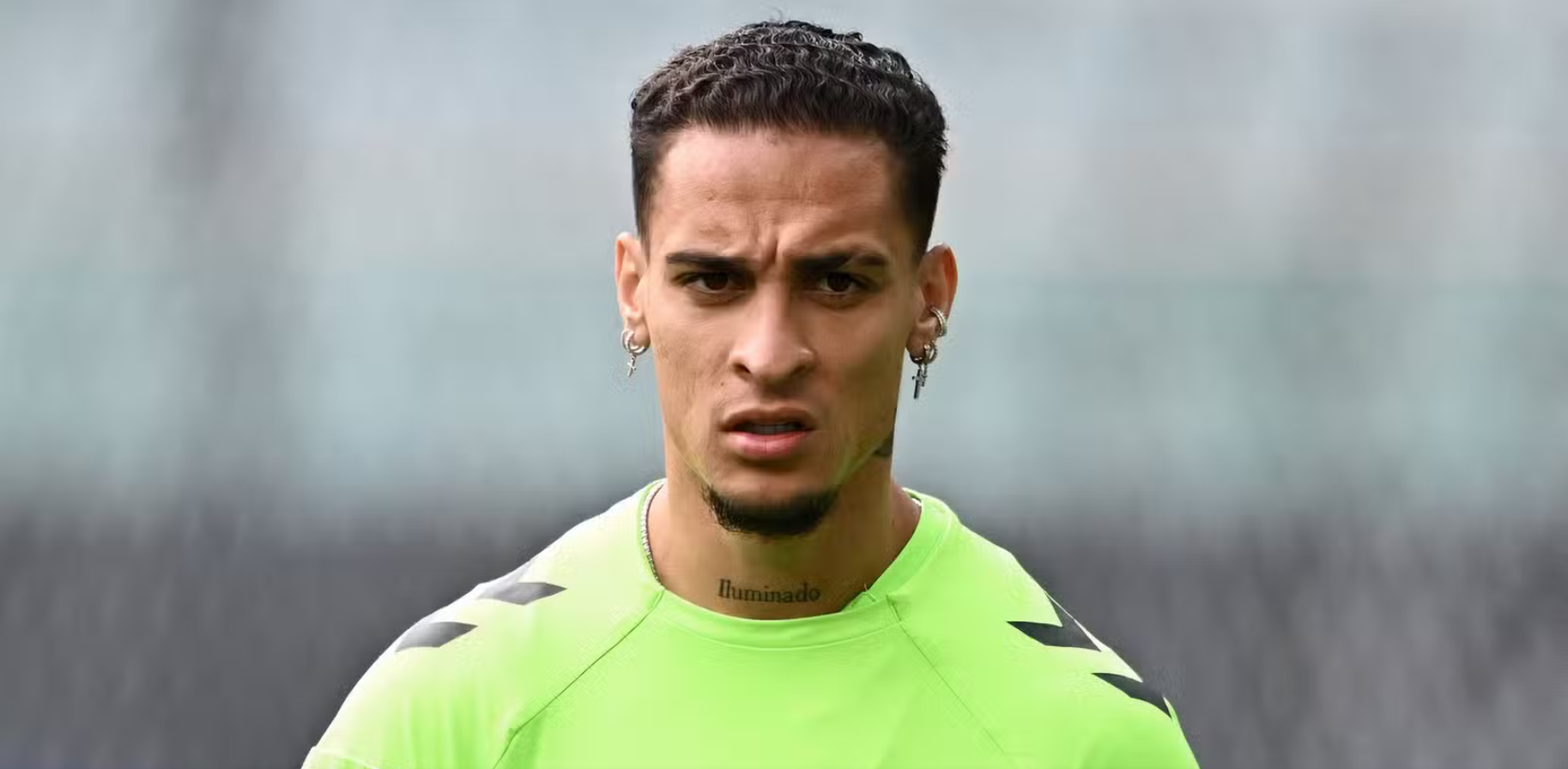 英媒透露曼联将安东尼标价下调至3000万英镑 贝蒂斯无力承担转会费用