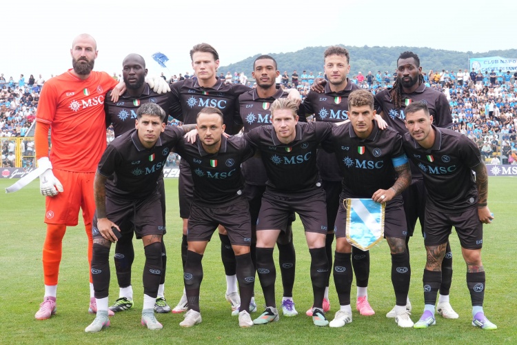 开云体育app下载-贝尼特斯：意甲争冠那不勒斯略领先国米，米兰和尤文仍需补强