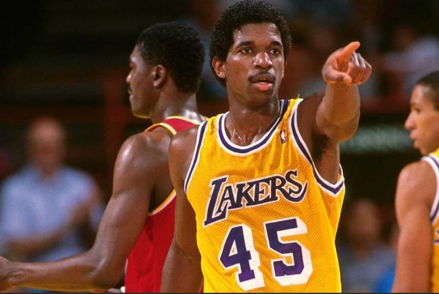 开云官网-A.C.格林劝科比理解队友 科比却称每晚要出手60次