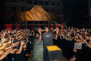 开云APP-詹姆斯：我很感谢那些一直支持我的球迷 希望他们能继续陪伴我