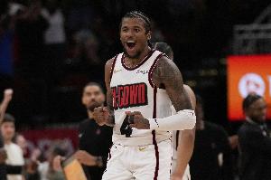 KAIYUN-杰伦-格林生涯第49场比赛30+ 追平姚明 并列火箭队史第8位